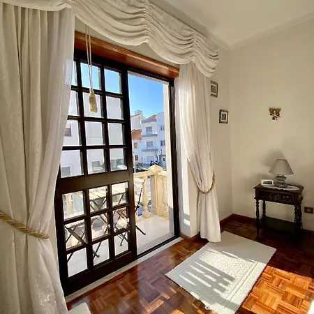 Spray Sitio In Nazare, European Style Couette-café