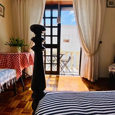 Spray Sitio In Nazare, European Style * Nazaré