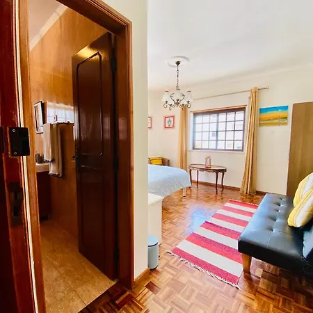 Spray Sitio In Nazare, European Style Couette-café *