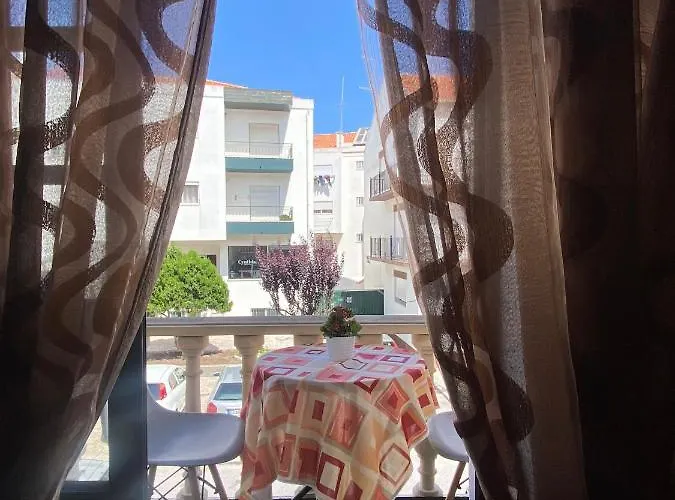 Alojamento de Acomodação e Pequeno-almoço Spray Sitio In Nazare, European Style *