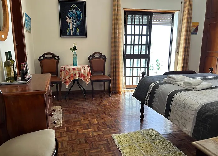 Spray Sitio In Nazare, European Style * Nazaré